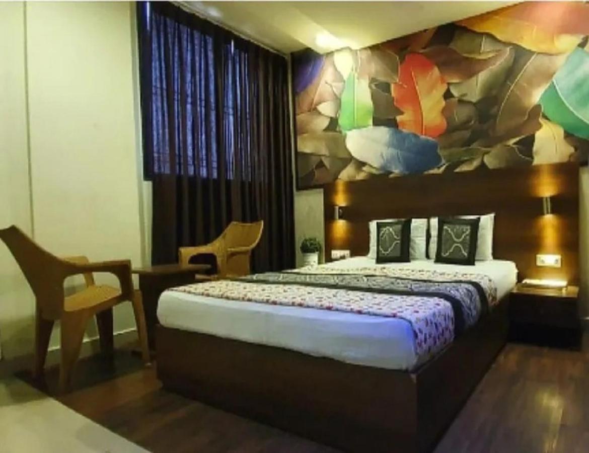 Hotel Babul Inn, Gondia Extérieur photo
